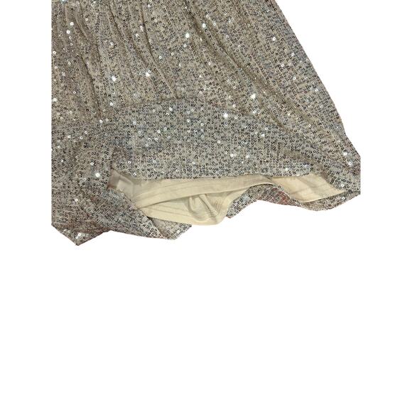 NWT LULUS Gold Embellished Sequin Sleeveless Plunge V-Neck Romper Women's Medium - Picture 10 of 11